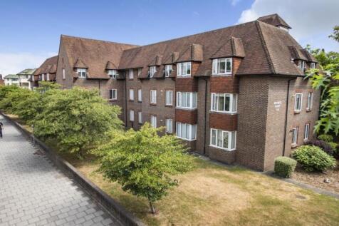 85138 flat finchley road london greater london nw