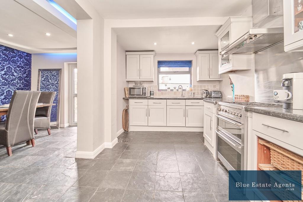 Kitchen &amp; Diner