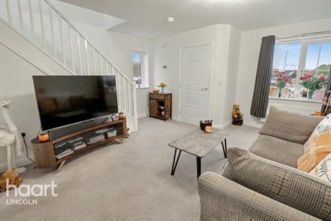 3 bedroom semi-detached house for sale, Aintree Drive, Market Rasen