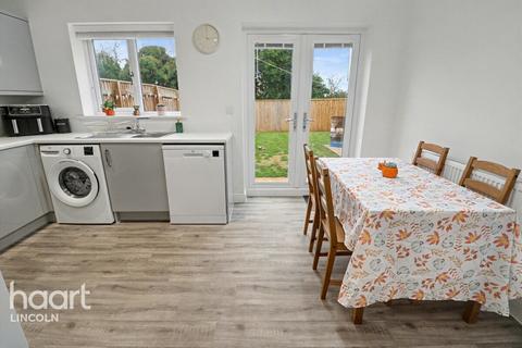 3 bedroom semi-detached house for sale, Aintree Drive, Market Rasen