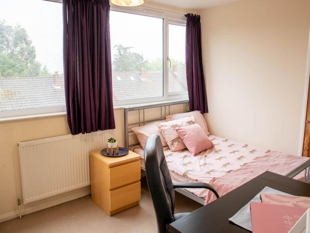 Bedroom 2nd Floor
