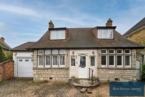 undefined, Ridgeway Road North, Isleworth, TW7