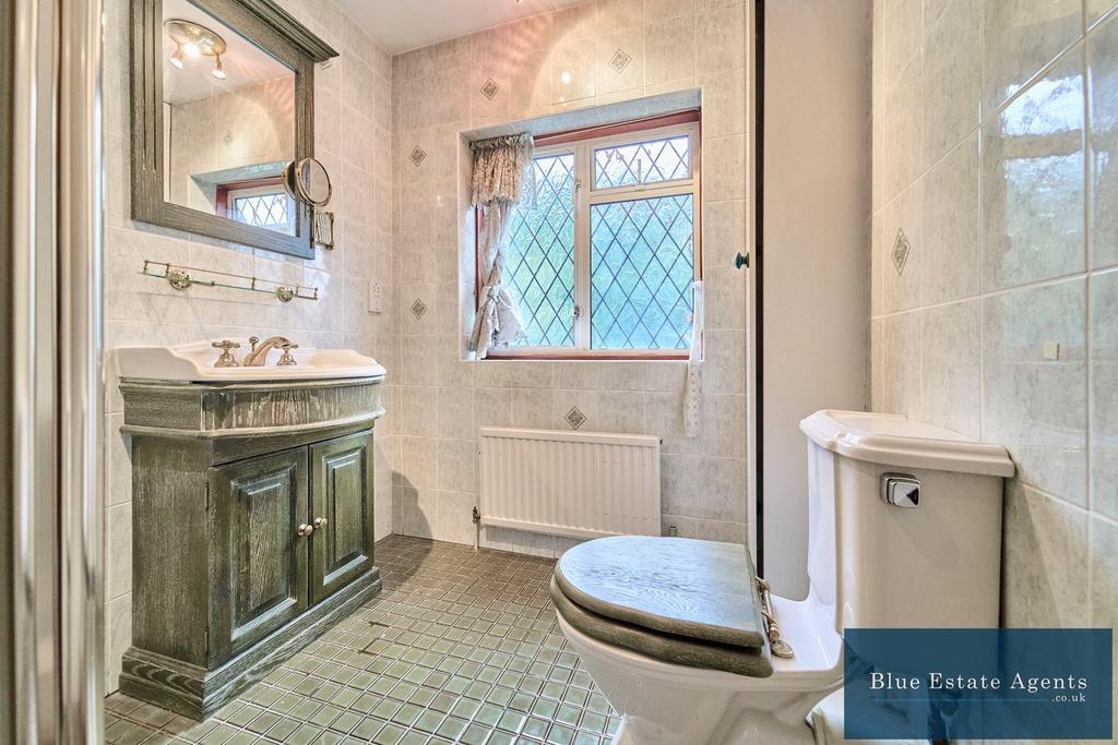 Family Shower Suite