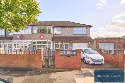 4 bedroom semi-detached house for sale, Derley Road, Southall, UB2
