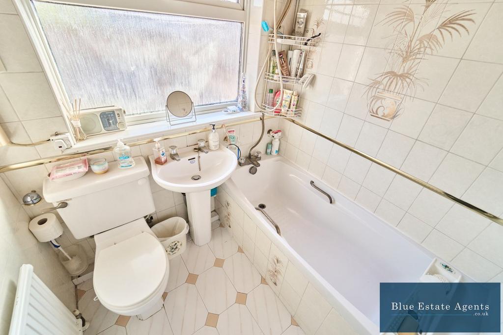 Family Bathroom Suite