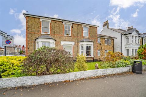 undefined, Whitton Road, Hounslow TW3