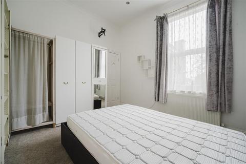 undefined, Whitton Road, Hounslow TW3