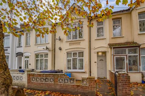 West End Road, Southall UB1