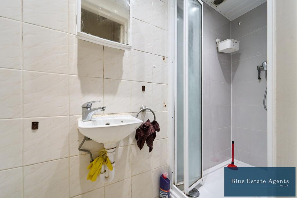 Ground Floor Shower & WC