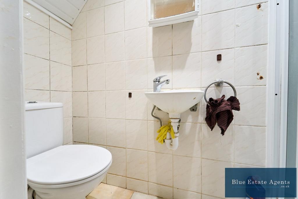 Ground Floor Shower & WC