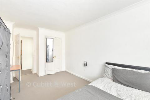 2 bedroom ground floor flat for sale, Boswell Road, Tilgate, Crawley, West Sussex