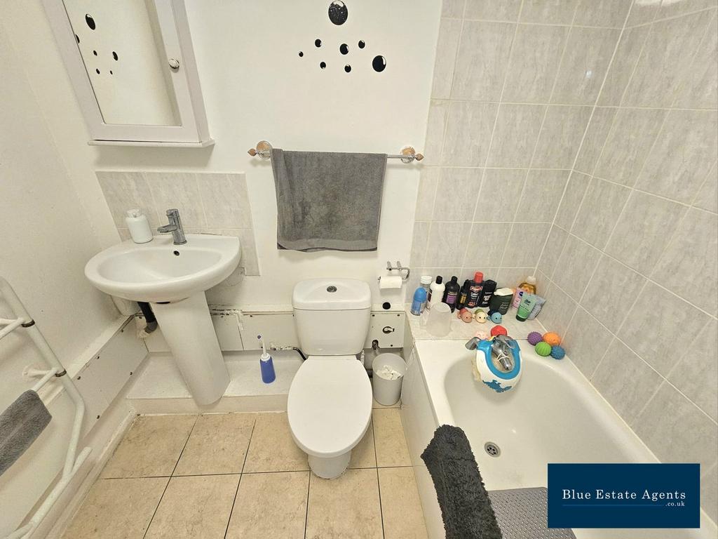 Family Bathroom Suite