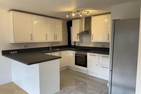 85138 flat britten close london greater london nw