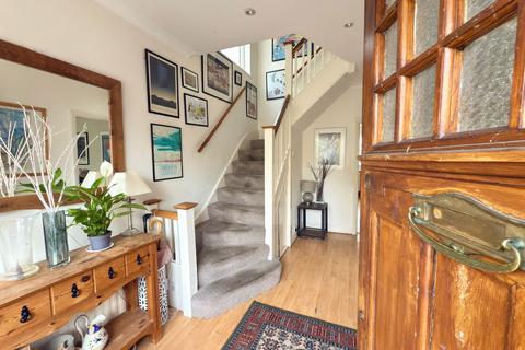 3 bedroom semi-detached house for sale, Headstone Lane, Harrow HA2