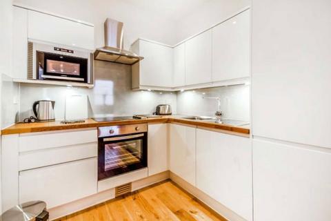 3 bedroom flat to rent, Cable Street, London E1W