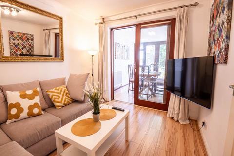 Brockenhurst Close, Canterbury, Kent