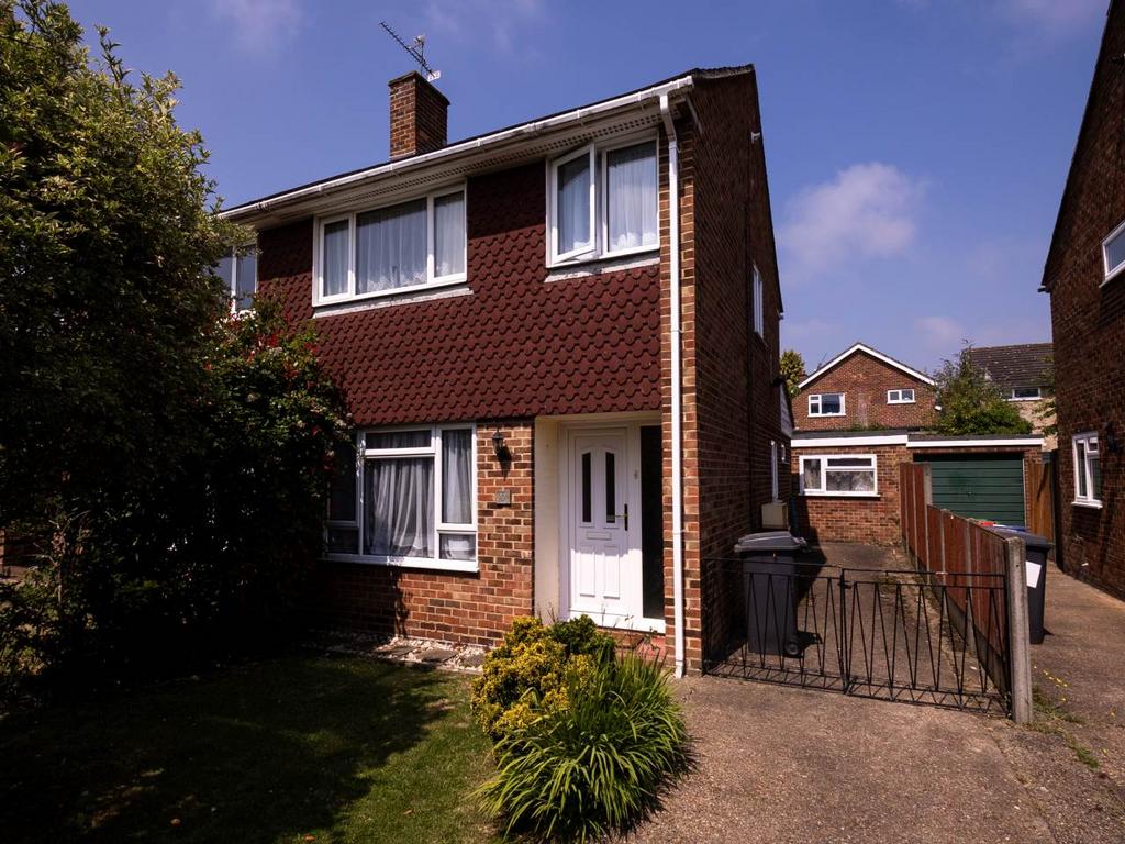 3brockenhurst studen