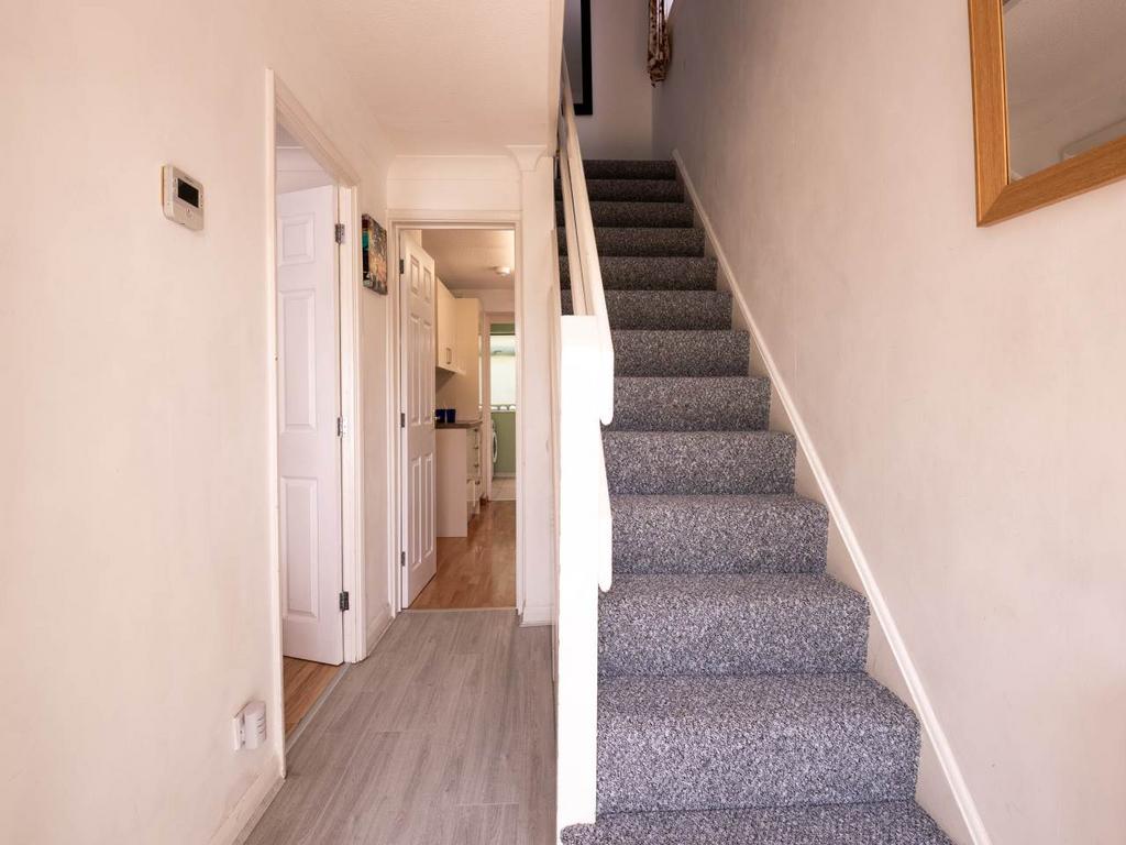 3brockenhurst studen