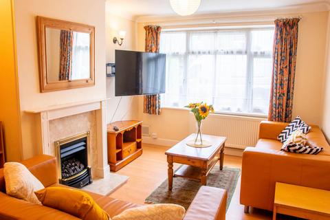 Ringwood Close, Canterbury, Kent