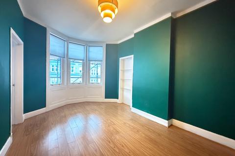 2 bedroom flat to rent, Tollcross Road