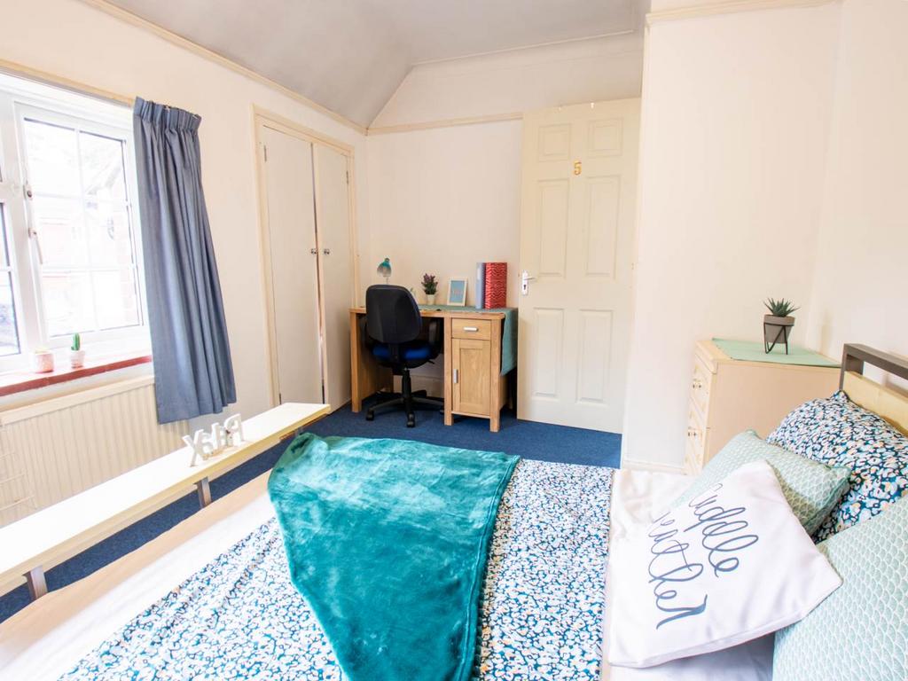 Bedroom 5