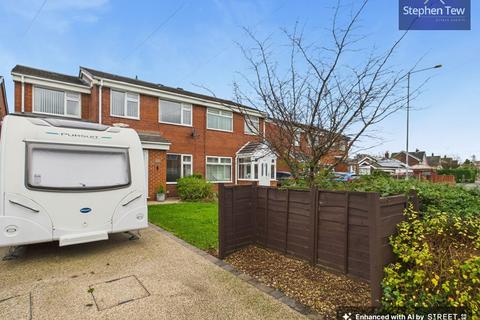 4 bedroom semi-detached house for sale, St. Georges Avenue, Westhoughton, BL5
