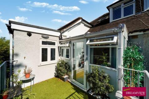 85138 flat north end road golders green london nw