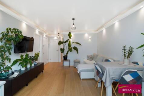 85138 flat north end road golders green london nw