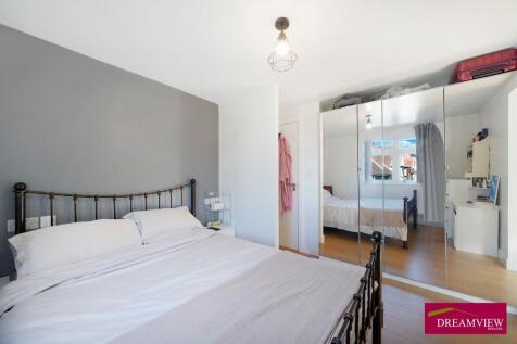 85138 flat north end road golders green london nw