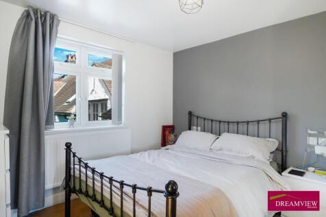 85138 flat north end road golders green london nw