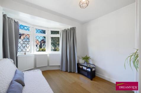85138 flat north end road golders green london nw