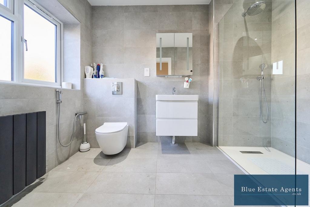 Ground Floor Shower & WC Suite