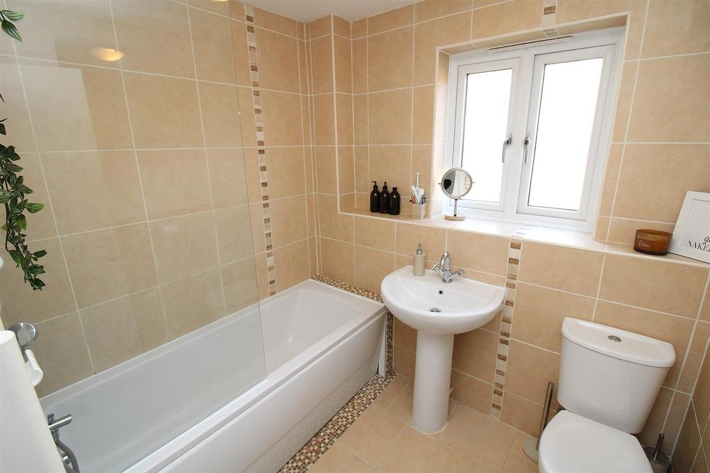 Bathroom.JPG
