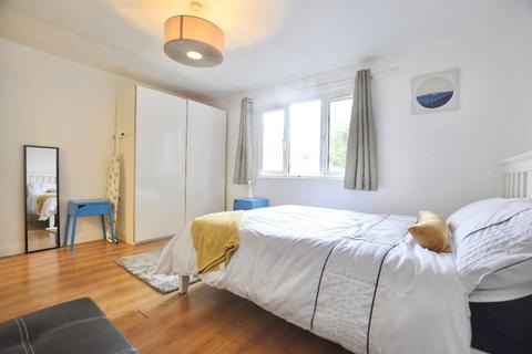 undefined, Hadleigh Walk, Beckton, E6