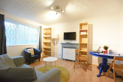 undefined, Hadleigh Walk, Beckton, E6