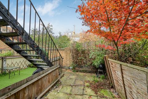 2 bedroom flat to rent, Clyston Street, Clapham, London, SW8