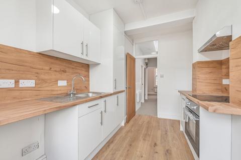 2 bedroom flat to rent, Clyston Street, Clapham, London, SW8