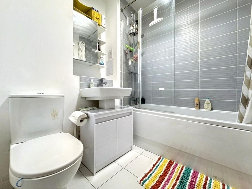 Family bathroom