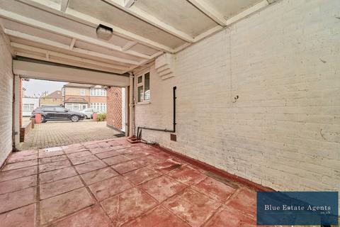 undefined, Ashton Gardens, Hounslow, TW4