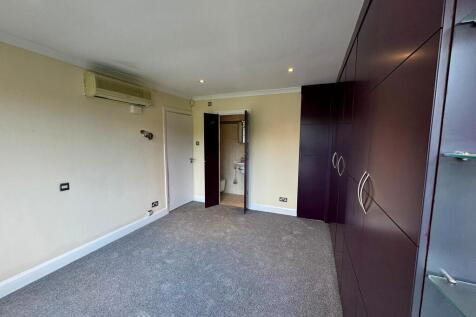 85138 flat the vale golders green london nw11 8st