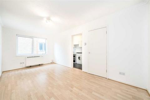 undefined, Cairngorm Close, Teddington TW11