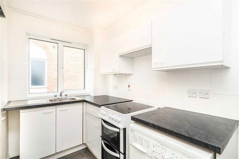 undefined, Cairngorm Close, Teddington TW11