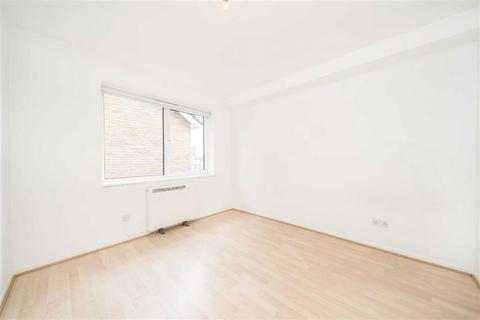 undefined, Cairngorm Close, Teddington TW11