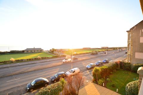 Kingsway, Hove, BN3