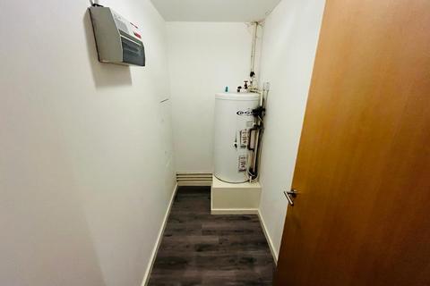 2 bedroom flat to rent, Ordsall Lane, Manchester M5