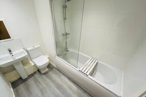 2 bedroom flat to rent, Ordsall Lane, Manchester M5