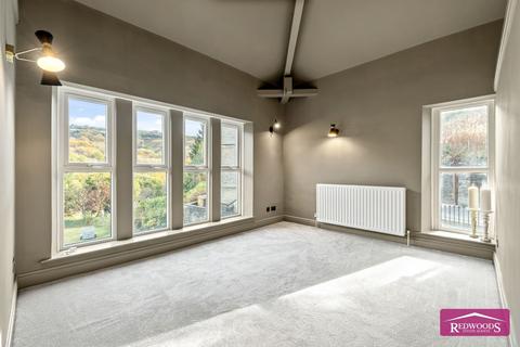 2 bedroom apartment for sale, Booth Hill, Luddendenfoot HX2