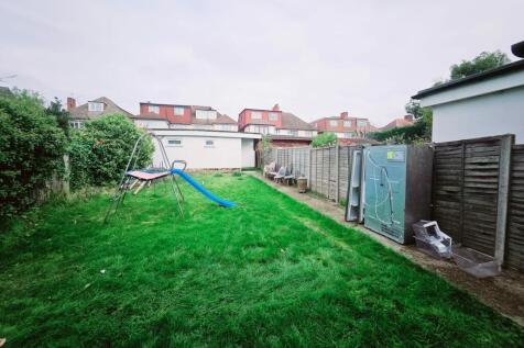 85138 house cranbourne gardens london greater lon