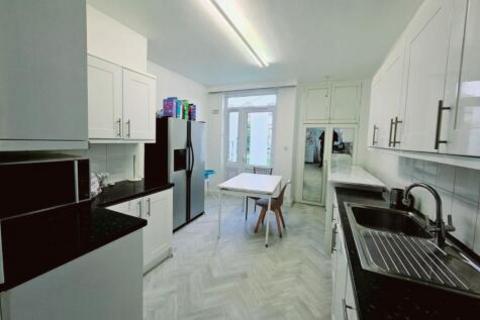 undefined, Cranbourne Gardens London, NW11 0HP