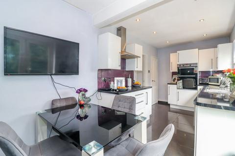 3 bedroom end of terrace house for sale, Tibbs Hill Road, Abbots Langley, WD5